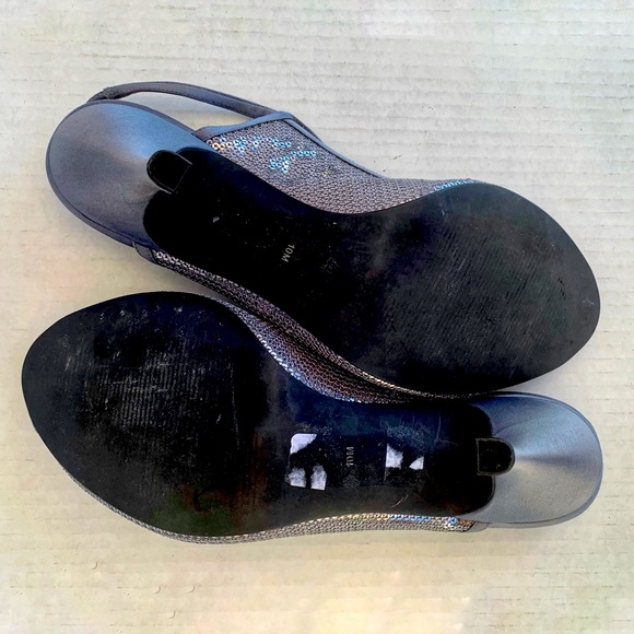 Naturalizer Silver Sequins Slingback Sandals - Picture 9 of 11